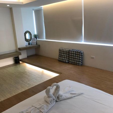 Happiness Dot Apartment Tamsui Bagian luar foto