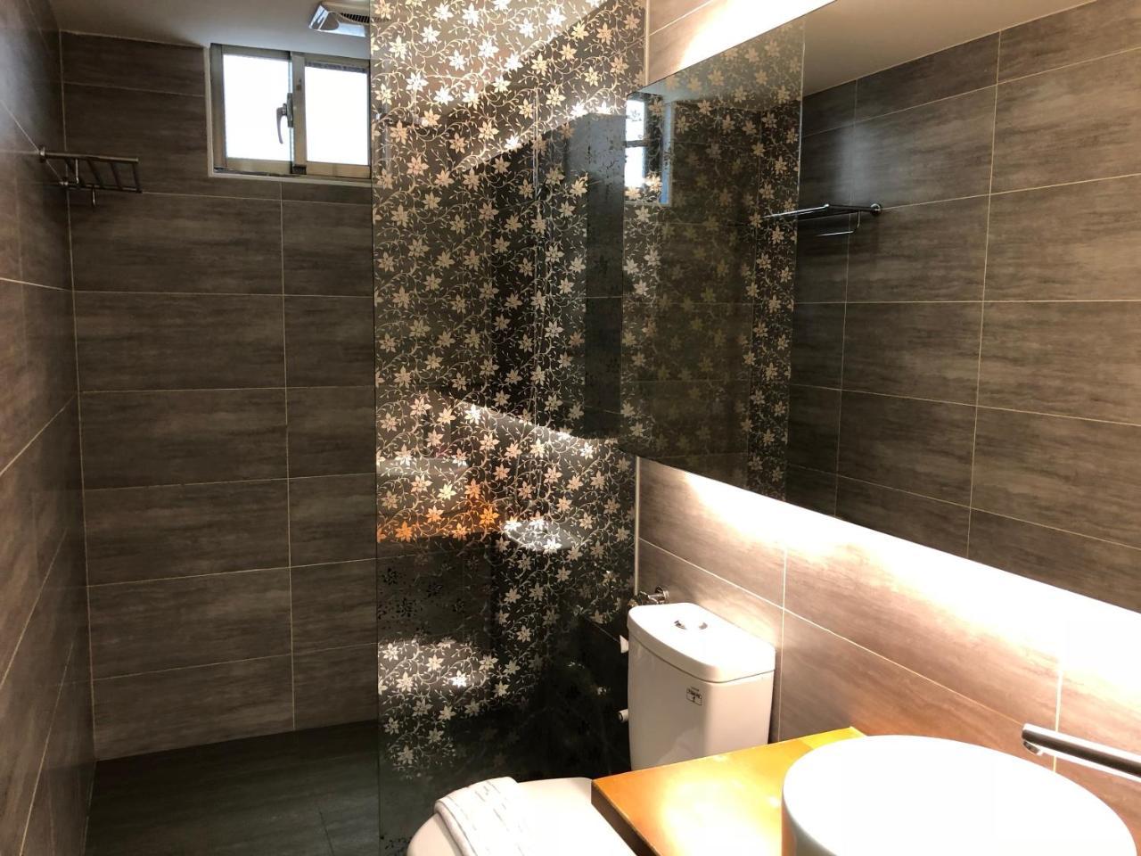 Happiness Dot Apartment Tamsui Bagian luar foto